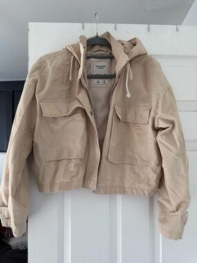 Abercrombie & Fitch Tan Hooded Cropped Utility Jacket